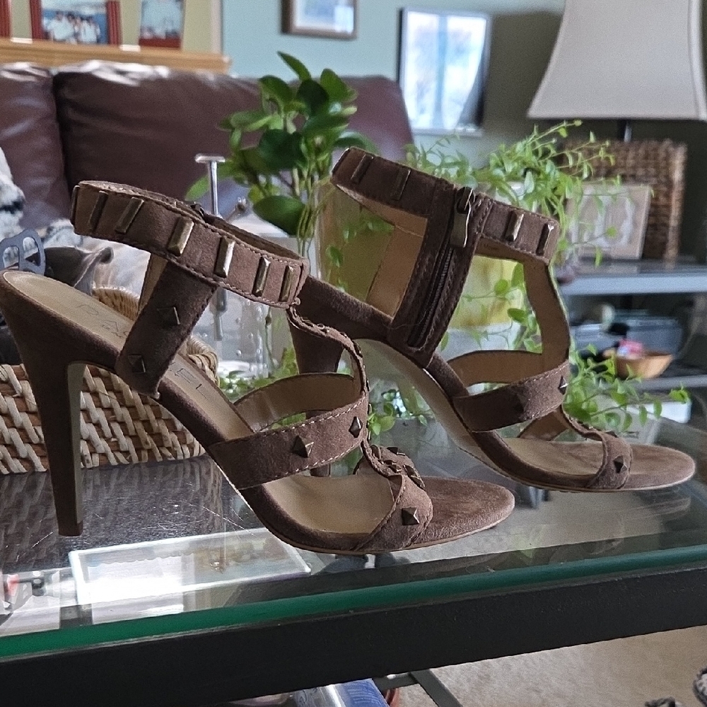RACHEL Rachel Roy Dark Brown Strappy Heels